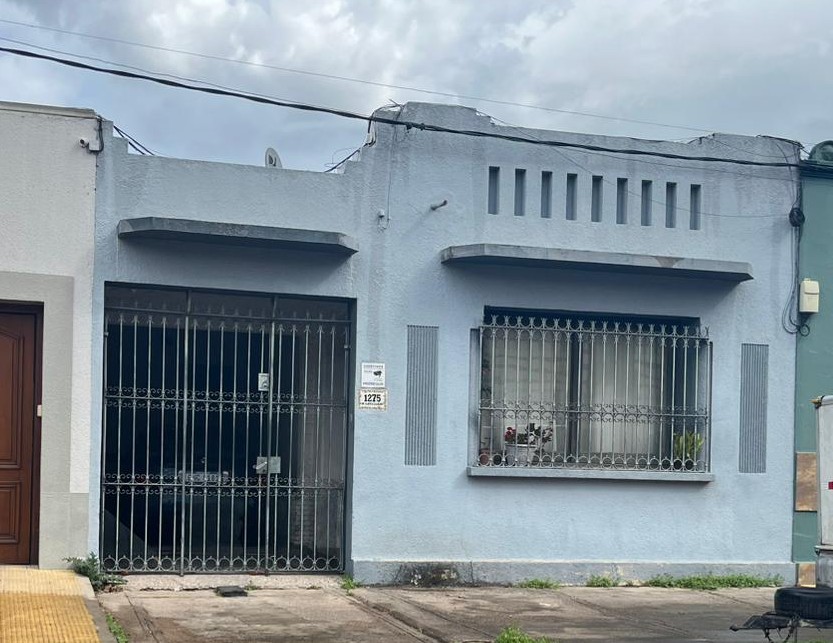 Disfruta de una amplia casa céntrica, muy comoda y en perfectas condiciones, tiene la mezcla perfecta entre privacidad y la comodidad de estar a pasos de todo!